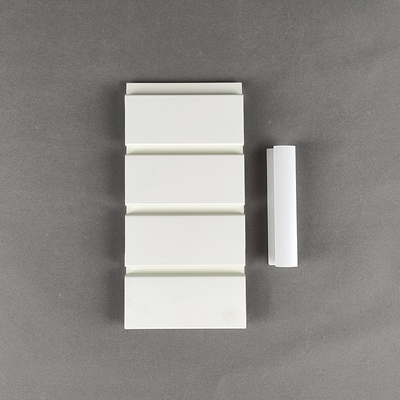 Huaxiajie সুপারমার্কেট অন্তরণ PVC Slatwall প্যানেল দোকান সজ্জা
