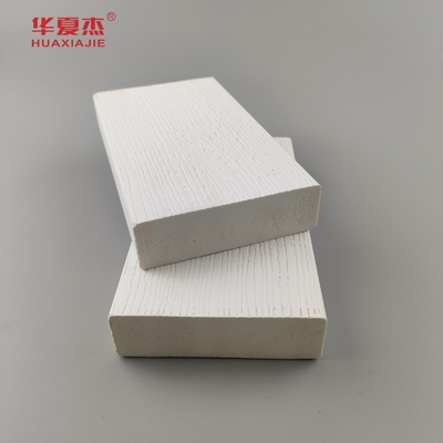 পাইকারি ট্রিম বোর্ড সাদা ভিনাইল 5/4inx4inx12ft পরিবেশ বান্ধব পিভিসি ফোম ছাঁচনির্মাণ আবাসিক প্রসাধন জন্য পিভিসি প্রোফাইল
