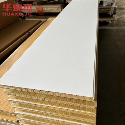 উচ্চ মানের সাদা ডব্লিউপিসি দেয়াল প্যানেল 600x9mm স্তরিত ডব্লিউপিসি বোর্ড জলরোধী প্রসাধন উপাদান